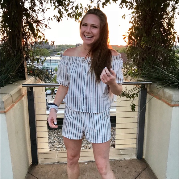 tia_loni